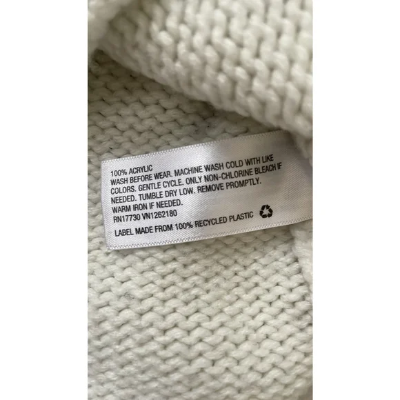 Oshkosh infant girls sweater size 18 months - Picture 5 of 5